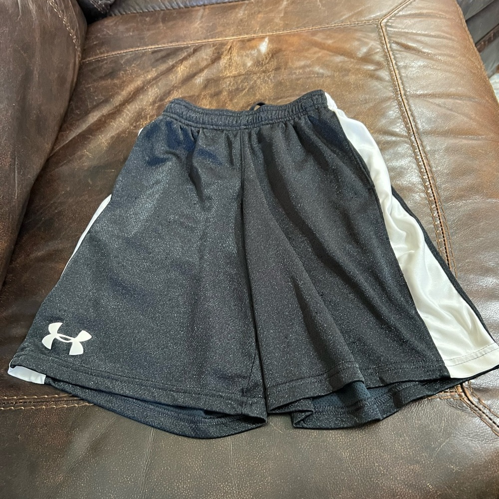 Under Armour Youth Small Athletic Shorts